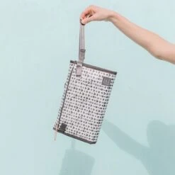 Petunia Pickle Bottom Nimble Clutch Diaper Changer In Love Mickey Mouse 15 Petunia Pickle Bottom Nimble Clutch Diaper Changer In Love Mickey Mouse -Love To Dream Baby Shop GUEST 0edce28a 2757 4547 8648 580b9f74a84f