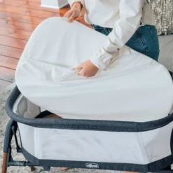 Chicco LullaGlide 3-in-1 Bassinet - Luna -Love To Dream Baby Shop GUEST 164e5fd8 66c8 42d6 a9a2 a6edfc976fee