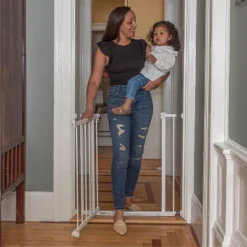 Summer Infant Everywhere Extra Wide Walk-Thru Safety Gate