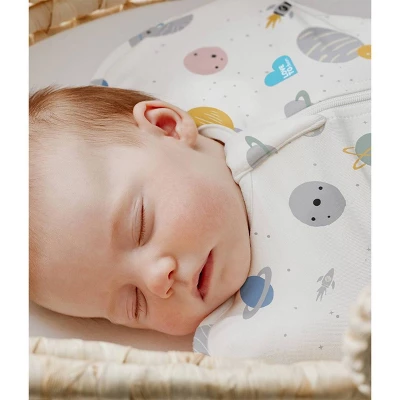 Love To Dream Designer Collection Adaptive Swaddle Wrap - Lite Space White - M 4 Love To Dream Designer Collection Adaptive Swaddle Wrap - Lite Space White - M - Image 2