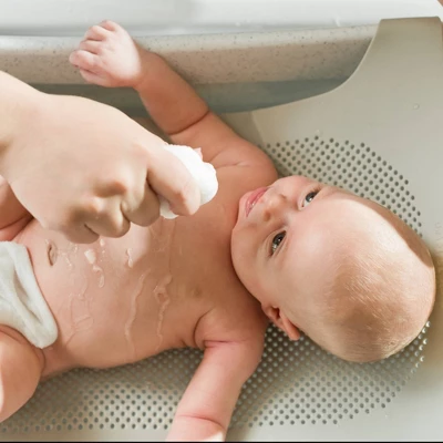 The First Years First Suds Infant To Toddler Baby Bath Tub 6 The First Years First Suds Infant To Toddler Baby Bath Tub - Image 4